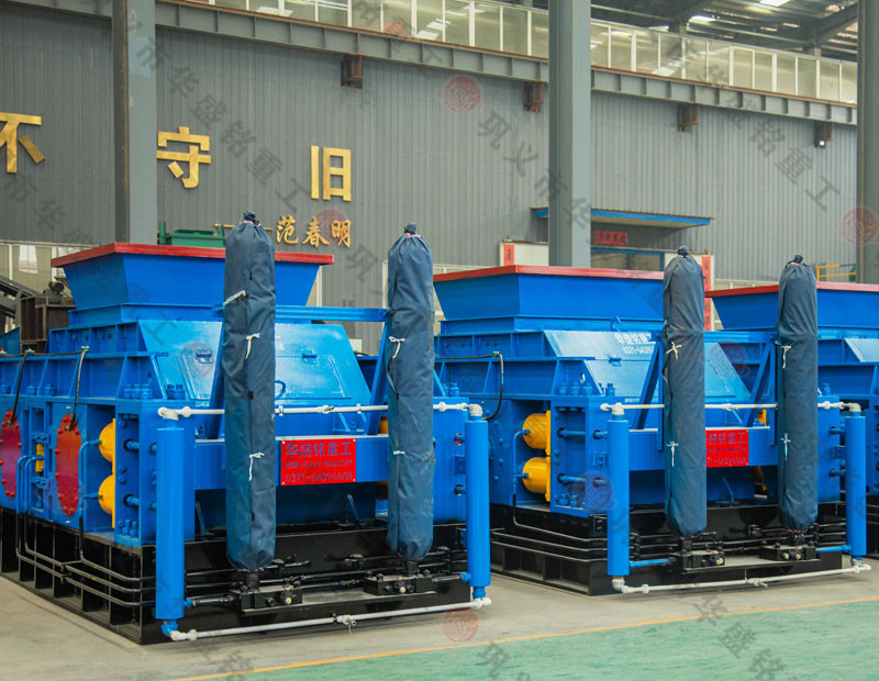  老砂廠更換一臺時產(chǎn)100噸全液壓雙輥制砂機多少錢？