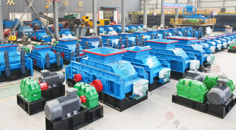 水泥輥壓機(jī)的工作原理，對(duì)輥制砂機(jī)詳細(xì)參數(shù)信息介紹