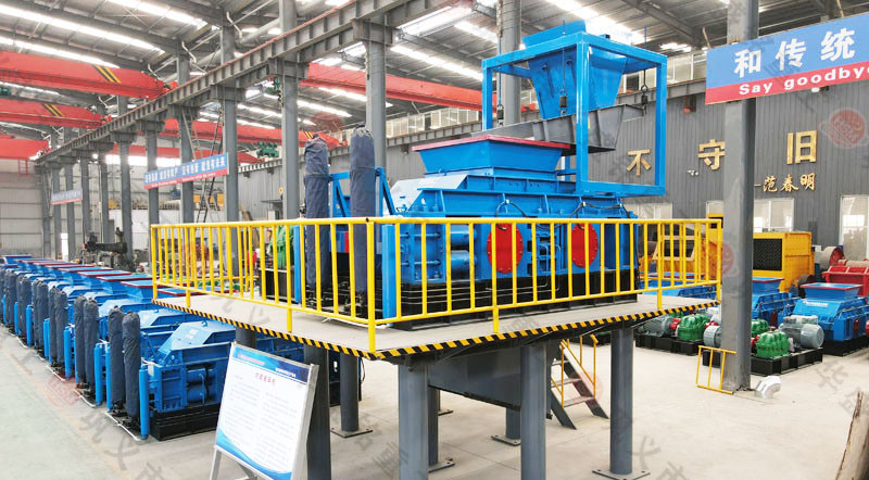 輝綠巖什么設(shè)備制沙效果好？輝綠巖對(duì)輥制砂機(jī)不容錯(cuò)過